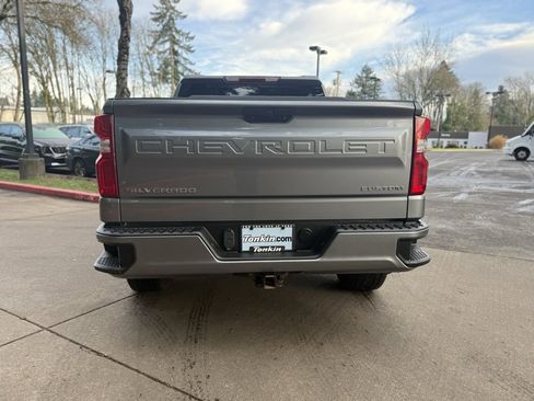 Used 2022 Chevrolet Silverado 1500 Custom w/ Safety Confidence Package image 9