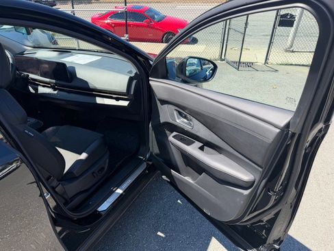 Used 2023 Nissan Ariya FWD image 40