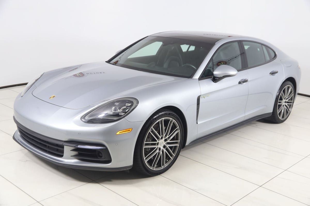 Used 2018 Porsche Panamera 4 AWD/4WD image 30