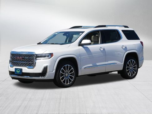 Used 2023 GMC Acadia Denali w/ Denali Ultimate Package AWD/4WD image 3