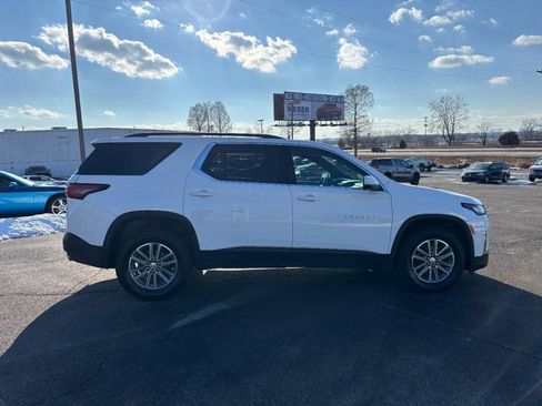 Used 2023 Chevrolet Traverse LT image 6