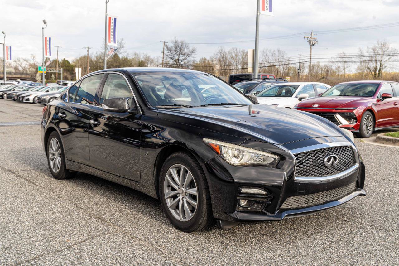 Used 2015 INFINITI Q50 AWD w/ Moonroof Package image 8
