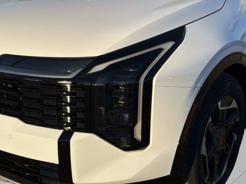 New 2026 Kia Sportage SX image 9