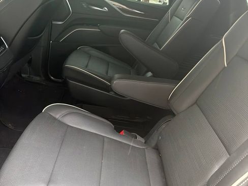 Used 2022 Cadillac Escalade Premium Luxury w/ Performance Package AWD/4WD image 5