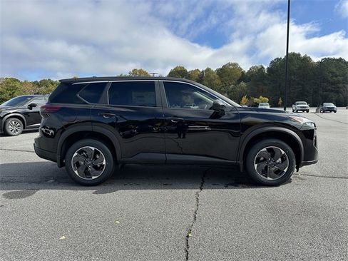 New 2026 Nissan Rogue SV image 9