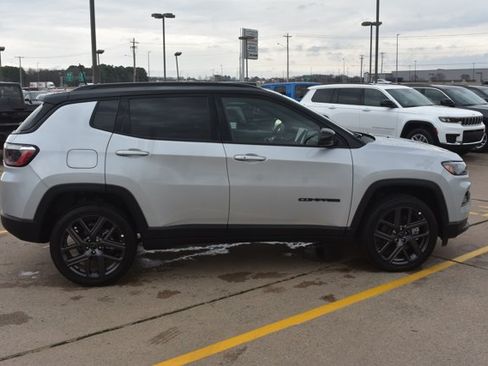New 2026 Jeep Compass Limited AWD/4WD image 4