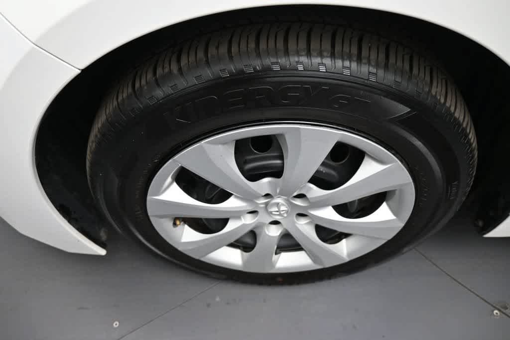 Used 2026 Toyota Corolla LE FWD image 13