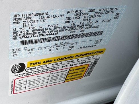 Used 2025 Ford Expedition Active image 26