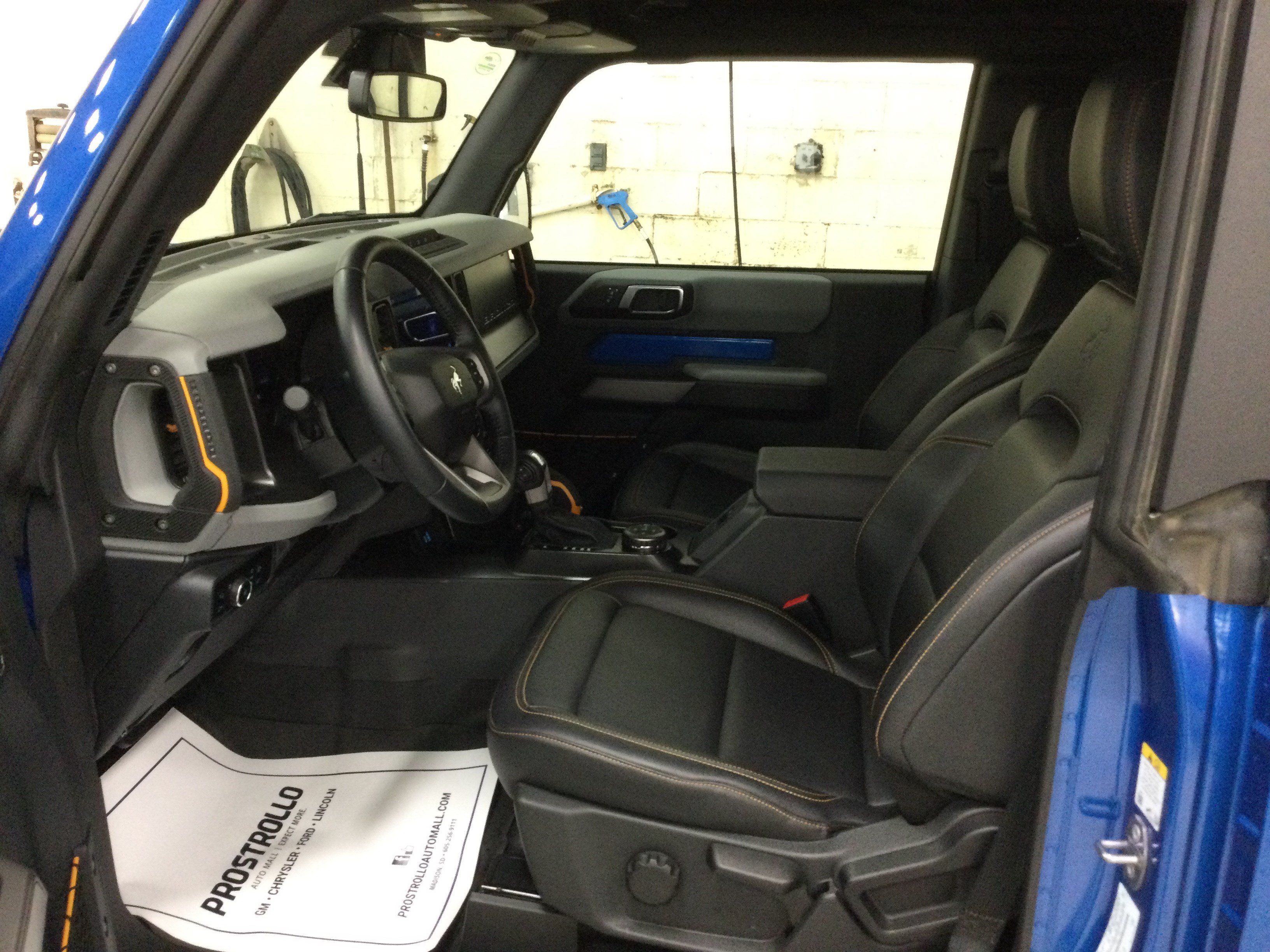 Used 2023 Ford Bronco Badlands w/ Sasquatch Package AWD/4WD image 10
