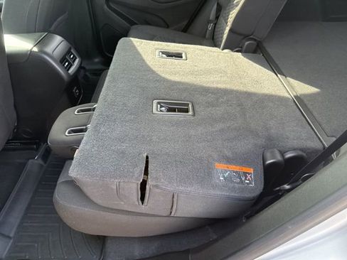 Used 2019 Chevrolet Equinox LT image 38