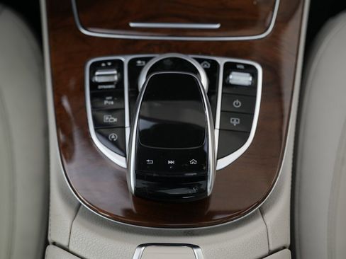 Used 2019 Mercedes-Benz E 300 4MATIC image 42