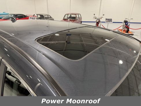 Used 2025 Honda CR-V EX-L image 11