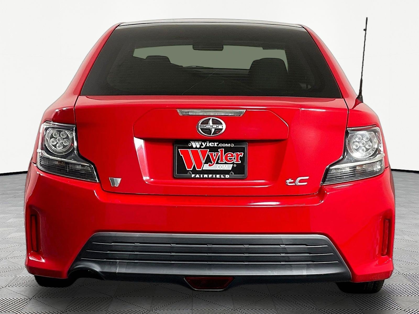 Used 2015 Scion tC FWD image 5