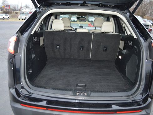 Used 2018 Ford Edge Titanium image 7