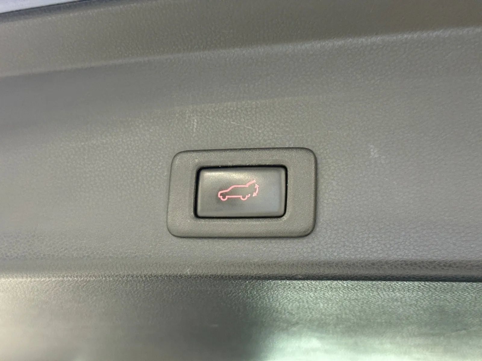 Used 2019 Subaru Ascent Touring AWD/4WD image 32
