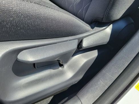 Used 2026 Toyota Corolla LE FWD image 17