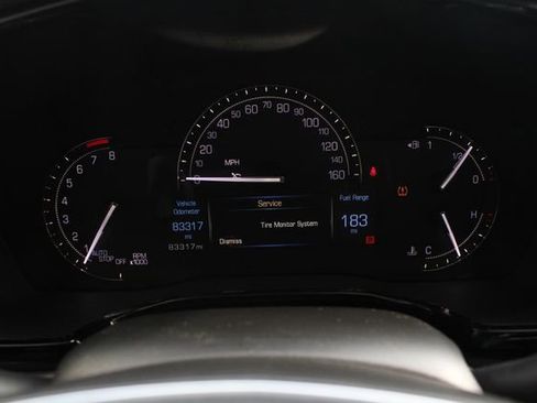 Used 2018 Cadillac XT5 Luxury w/ Driver Awareness Package FWD image 11