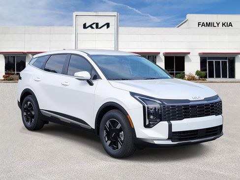 New 2026 Kia Sportage LX image 1