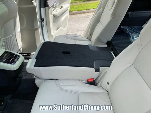Used 2026 Volvo XC90 B6 Ultra w/ Protection Package AWD/4WD image 38
