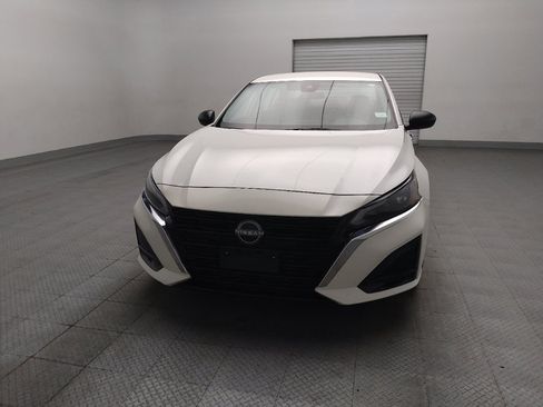 Used 2024 Nissan Altima 2.5 SV FWD image 15
