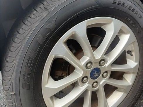 Used 2020 Ford Escape SE FWD image 11
