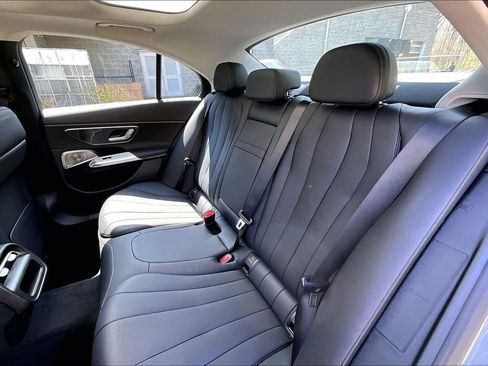 New 2026 Mercedes-Benz E 350 4MATIC Sedan image 10