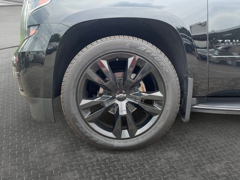 Used 2019 Chevrolet Tahoe Premier AWD/4WD image 16