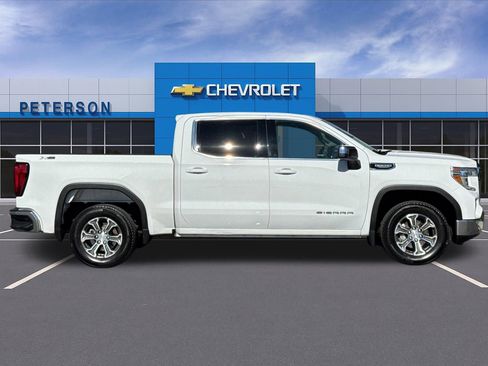 Certified 2022 GMC Sierra 1500 SLE w/ X31 Off-Road Package AWD/4WD image 3