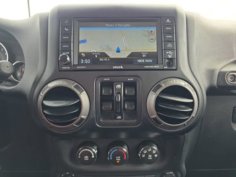 Used 2017 Jeep Wrangler Unlimited Sport AWD/4WD image 22