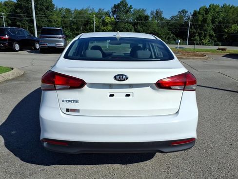 Used 2017 Kia Forte LX FWD image 14