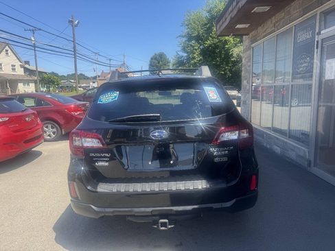 Used 2017 Subaru Outback 2.5i Premium AWD/4WD image 4