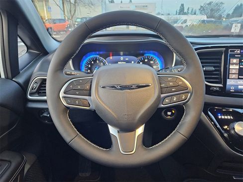 New 2026 Chrysler Voyager LX image 15