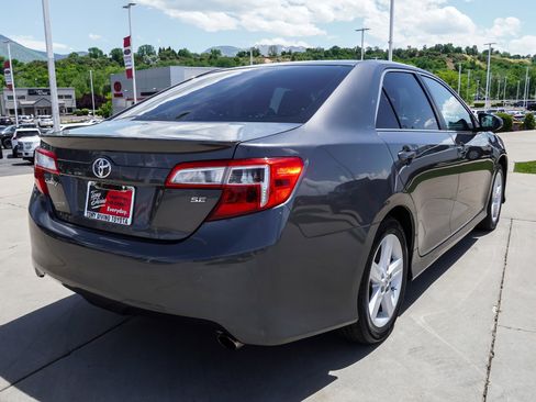 Used 2013 Toyota Camry SE FWD image 8
