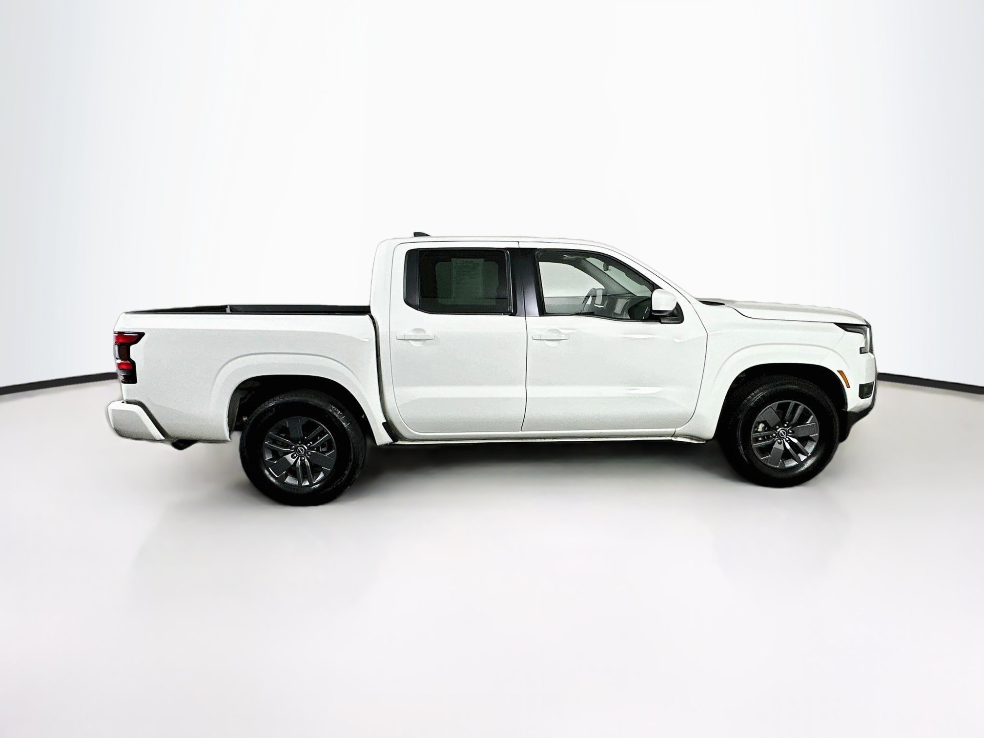 Used 2026 Nissan Frontier SV RWD image 10