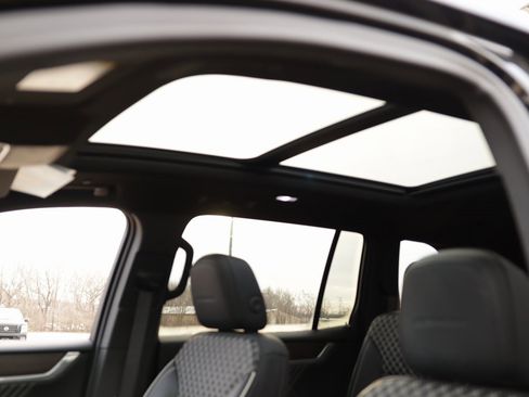 Used 2024 GMC Acadia Denali w/ Super Cruise Package image 26