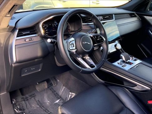 Used 2023 Jaguar F-PACE S image 17