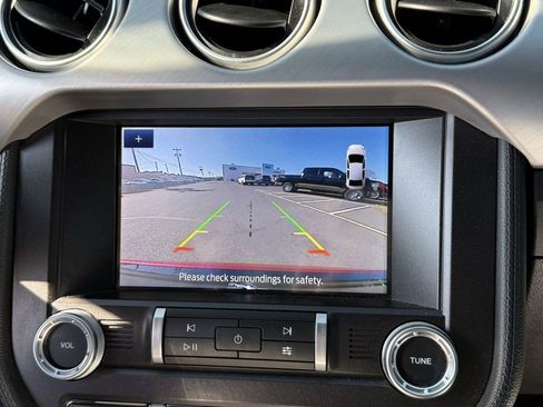 Used 2020 Ford Mustang Premium image 22