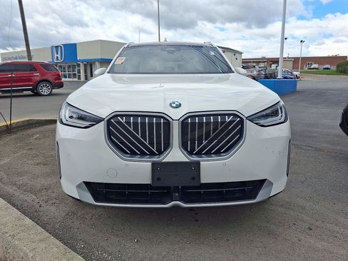 Used 2025 BMW X3 xDrive30i w/ Convenience Package AWD/4WD image 2