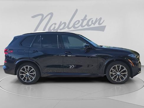 Used 2026 BMW X5 xDrive40i w/ M Sport Package AWD/4WD image 9