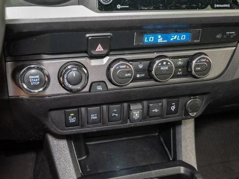 Used 2022 Toyota Tacoma TRD Sport w/ Technology Package AWD/4WD image 21