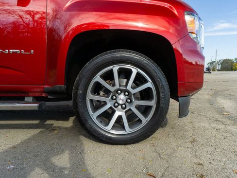 Used 2021 GMC Canyon Denali image 5