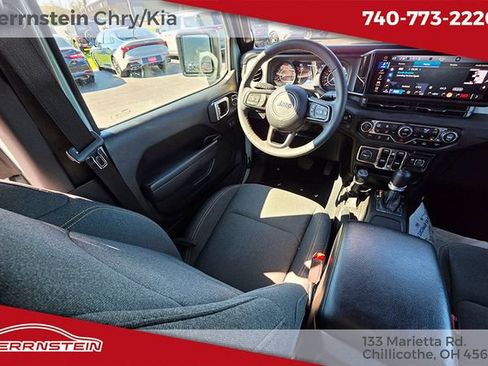 Used 2024 Jeep Wrangler Sport S image 10