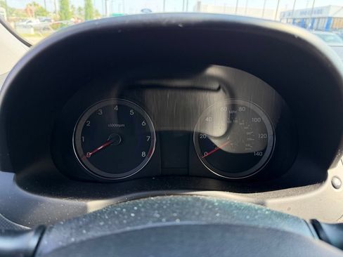 Used 2013 Hyundai Accent SE FWD image 12