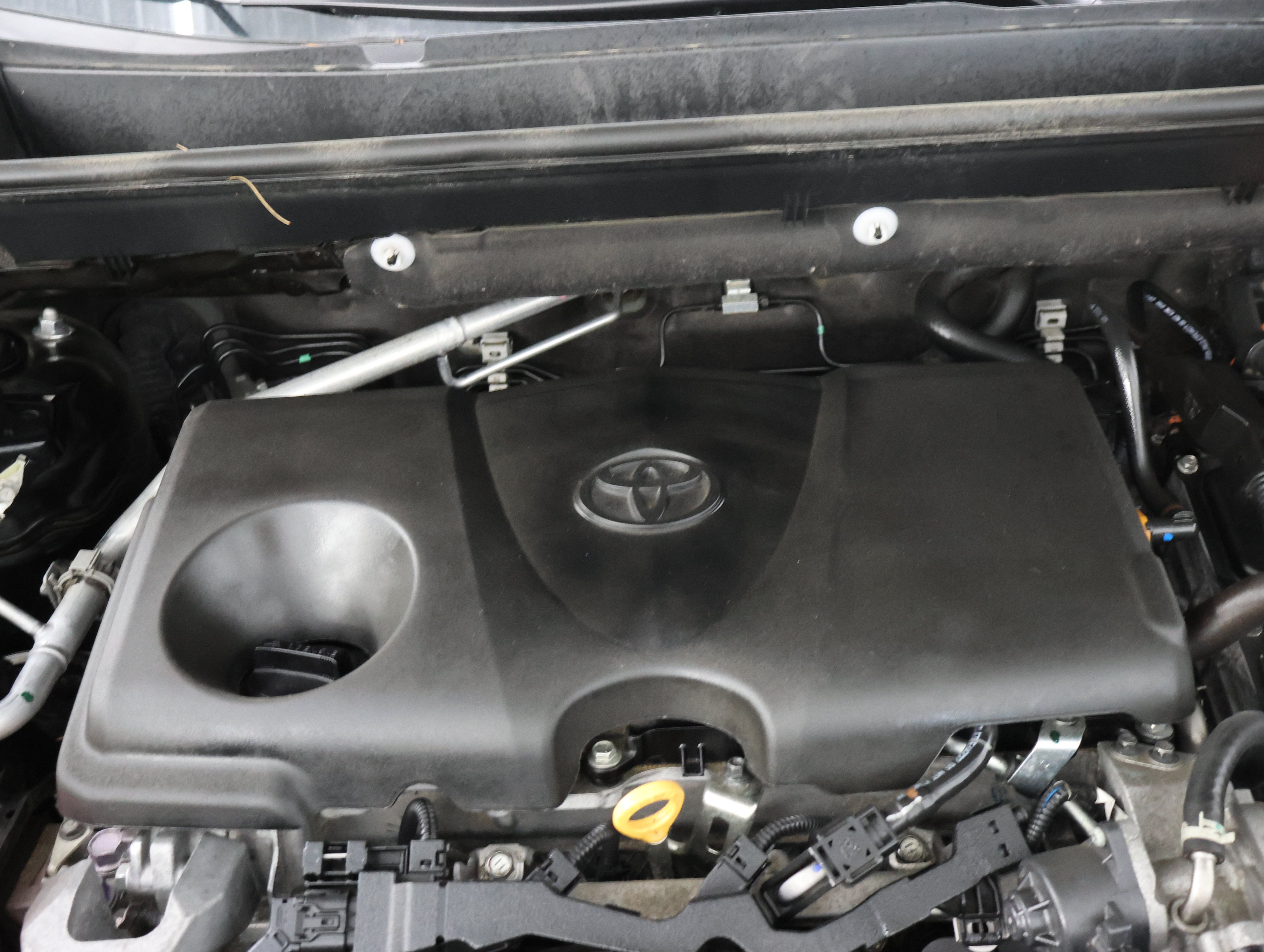 Used 2025 Toyota RAV4 LE AWD/4WD image 18