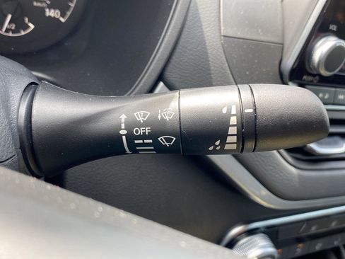 Used 2025 Nissan Altima 2.5 S FWD image 20