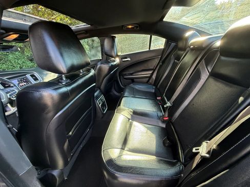 Used 2020 Dodge Charger SXT w/ Leather Interior Group RWD image 34