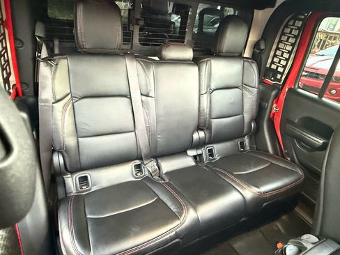 Used 2020 Jeep Gladiator Rubicon image 9