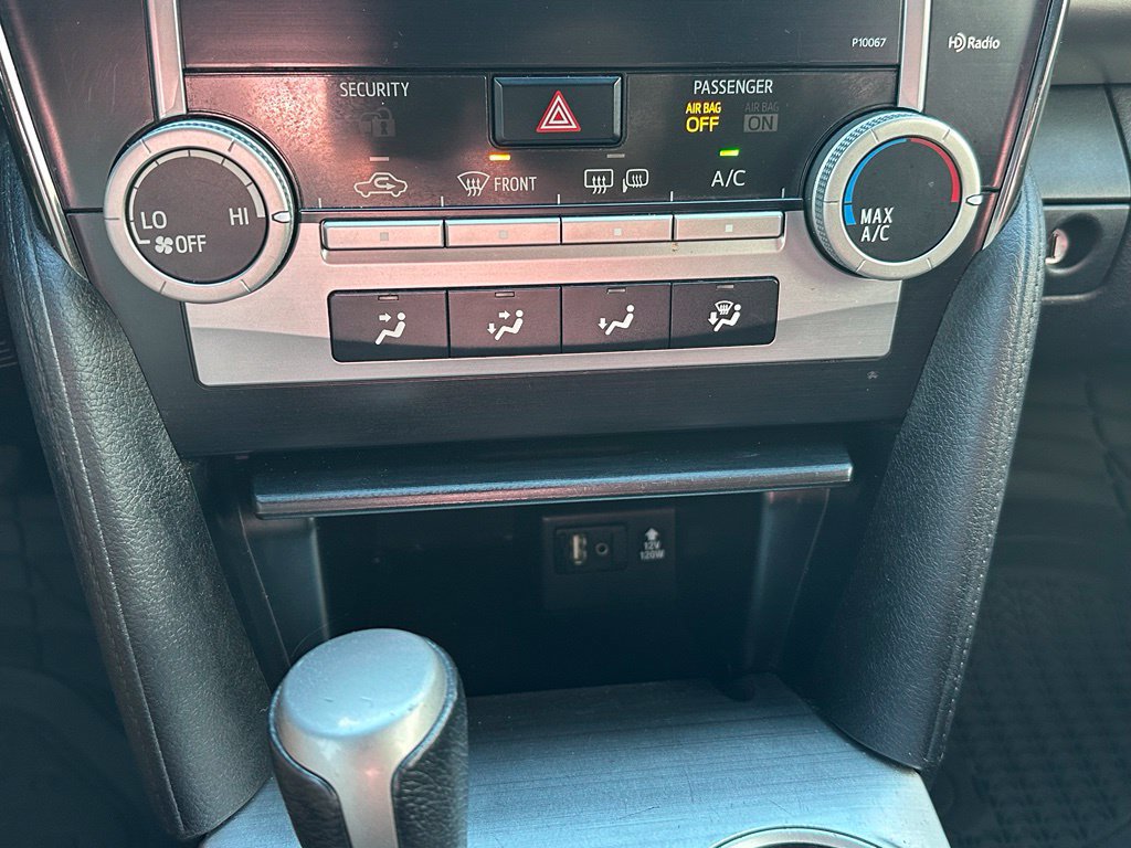 Used 2012 Toyota Camry SE FWD image 33