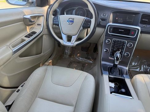 Used 2015 Volvo S60 T5 Premier image 18