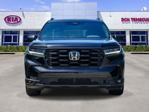 Used 2025 Honda Pilot Sport image 2